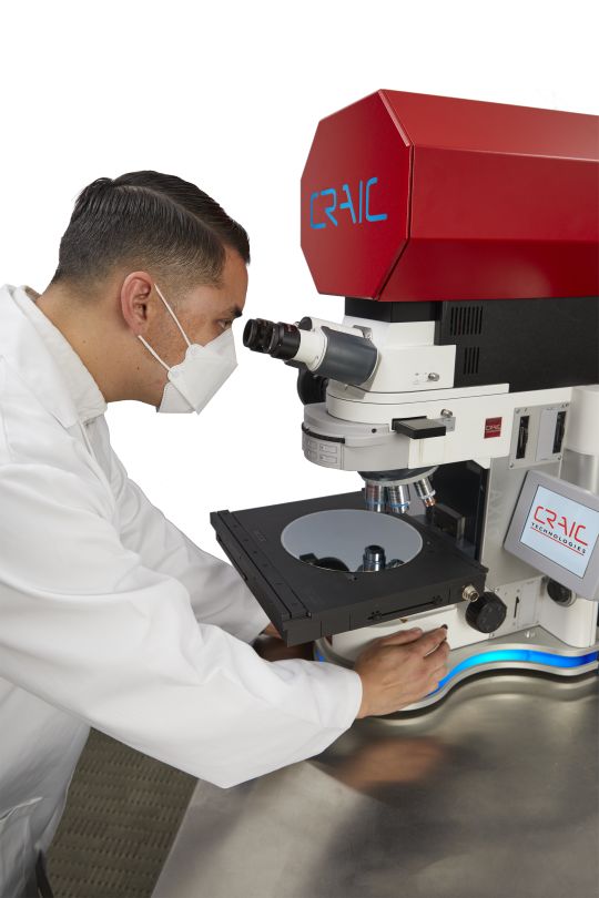 2030PV PRO microspectrophotometer